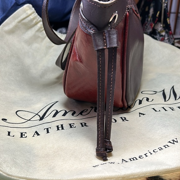 American West handbag, ladies, all leather, handmade, silver buckle. Like new - Picture 4 of 15